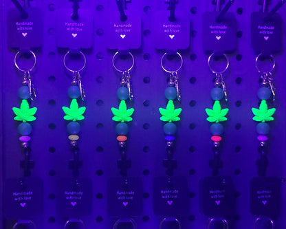 Silicone Light Green Leaf Green Beads with Accent Bead Keychain