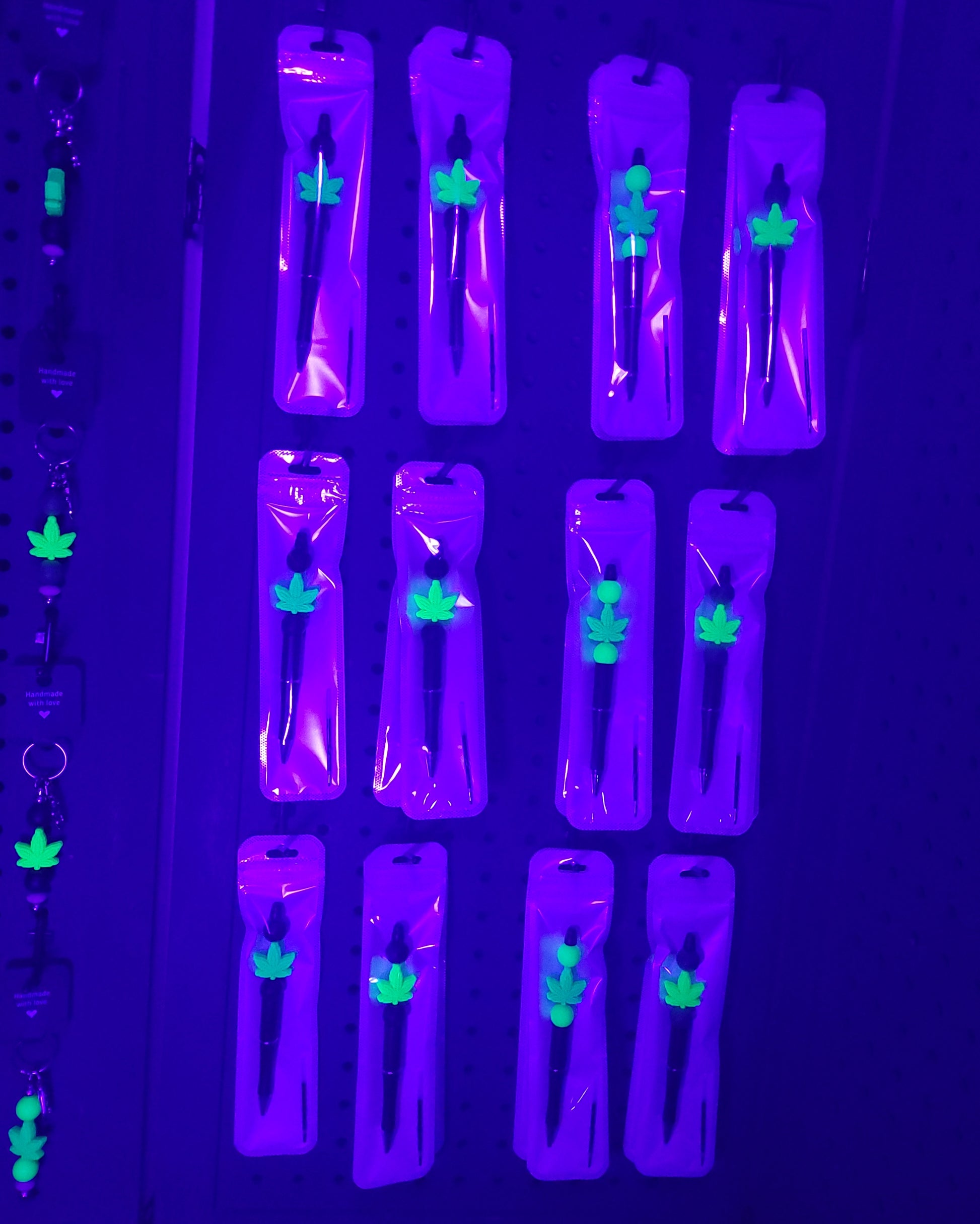 UV Reactive Silicone Cannabis Leaf Bead Pen